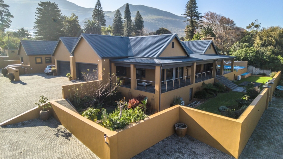 9 Bedroom Property for Sale in Onrus Western Cape